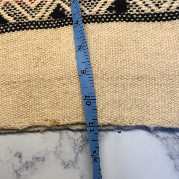 Kids Wool Poncho Cream,red & black - Picture 4 of 9